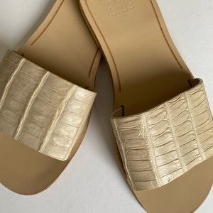 😎Jarbo brand leather slides. Made in Italy